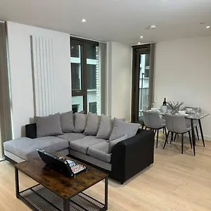https://luxury-apartment-in-east-london.cambridgehotelsuk.com